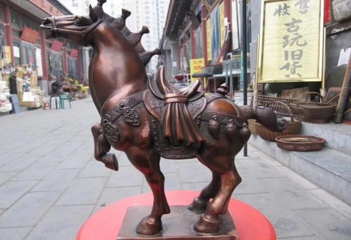 

150624 S2198 China Red Bronze craftwork favonian Lucky Run riot leap war horse Art statuary