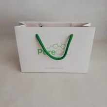 500 шт/партия Заказные бумажные сумки с принтом логотипа магазина многоразовое хранилище упаковочные сумки маленькие подарки свадебный парик для переноски оптом