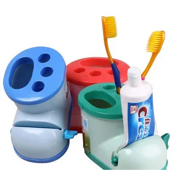 

Boots Shape Toothbrush Storage Case Innovative Toothpaste Squeezer(Random Color)