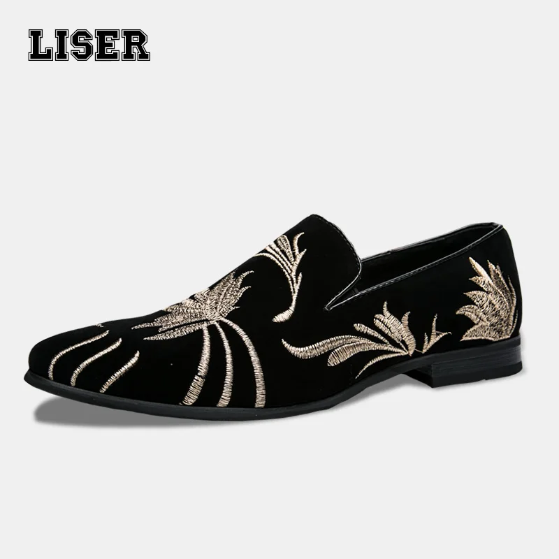 

High fashion luxury men's golden floral embroidery loafers black suede slip on dress dinner party designer chunk heels shoes