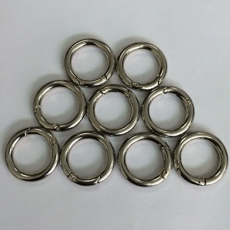 

6Pcs Alloy Metal Spring Key Ring Circle Round Carabiner Camping Spring Snap Clip Hook Camping Climbing Hiking Outdoor Tools