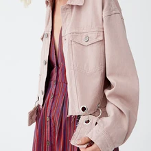 Осень Для женщин розовый/синие джинсы джинсовая куртка Особенности низ с бахромой с металлическими Люверсами с круг-синий куртки с рваными деталями