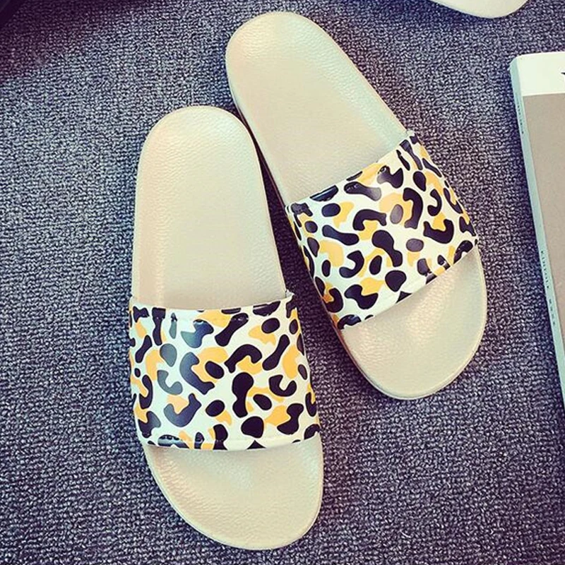 

{D&Henlu}Leopard Slippers Beach Woman Shoes Big Size Flat Heel Open Toe Ladies Beach Flip Flops Sandals Women Slides Outdoor