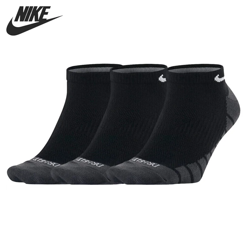 

Original New Arrival NIKE DRY LIGHTWEIGHT Unisex Sports Socks (3 pairs )