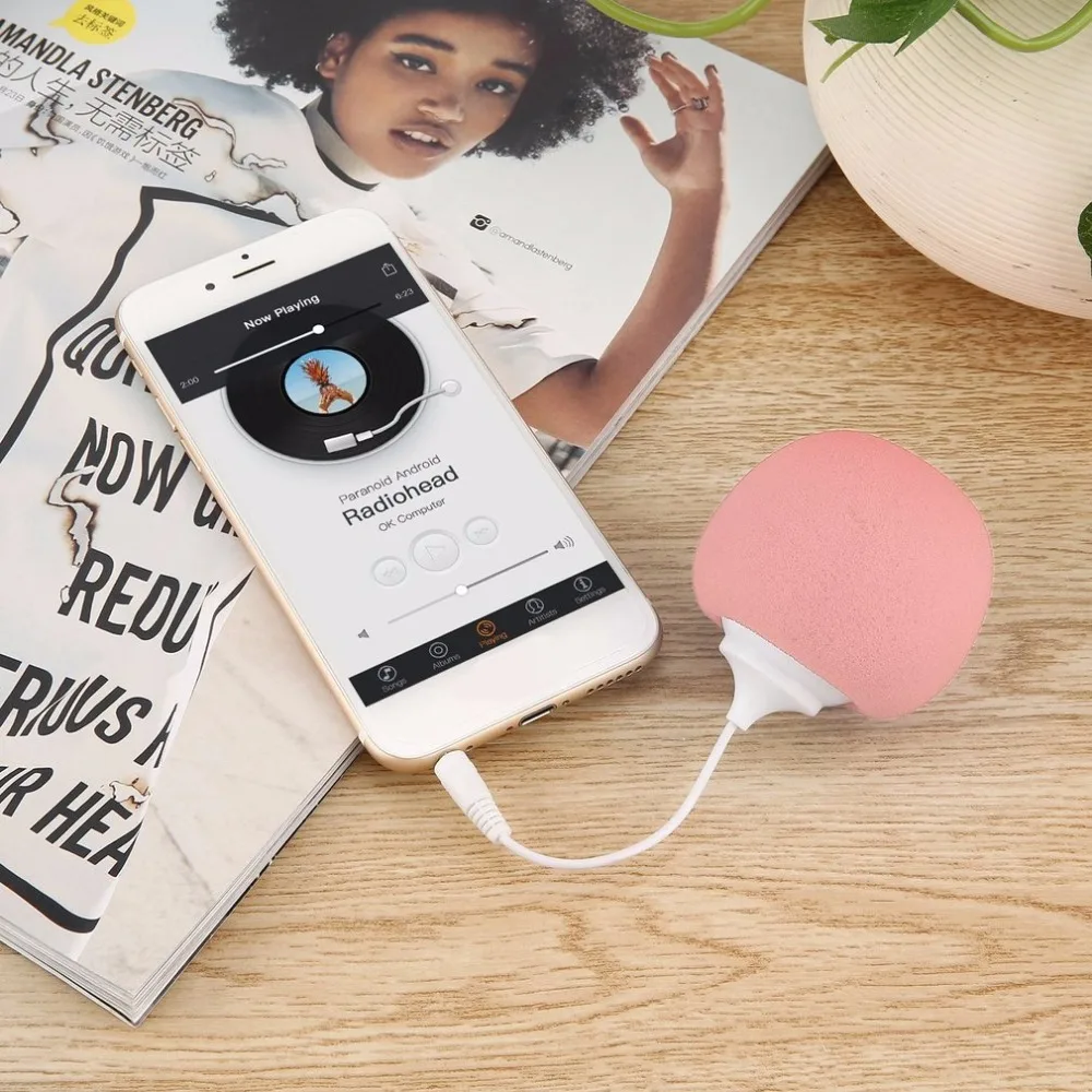 

Cute Style 3.5mm Jack Aux Audio Plug Mini Wired Speaker Music Sponge Ball Speaker for Smart Mobile Phone Tablet MP3 MP4