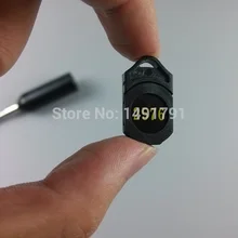 Реквизит для проектора Escape room нажмите клавишу, чтобы осветить проектор, чтобы найти пароль для реальной жизни