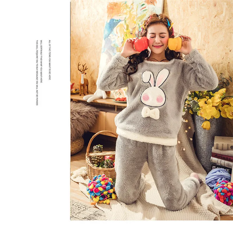 9382336047_918684657