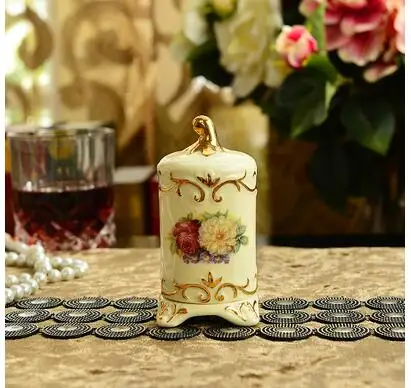 

2019 European high-grade ceramic toothpick box creative toothpick holder ornaments home table toothpick tube decoration