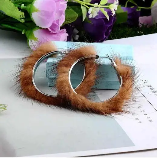 Серьги кольца из натурального меха норки 5 см большие размеры серьги енота теплые