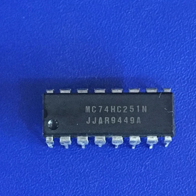 74HC251