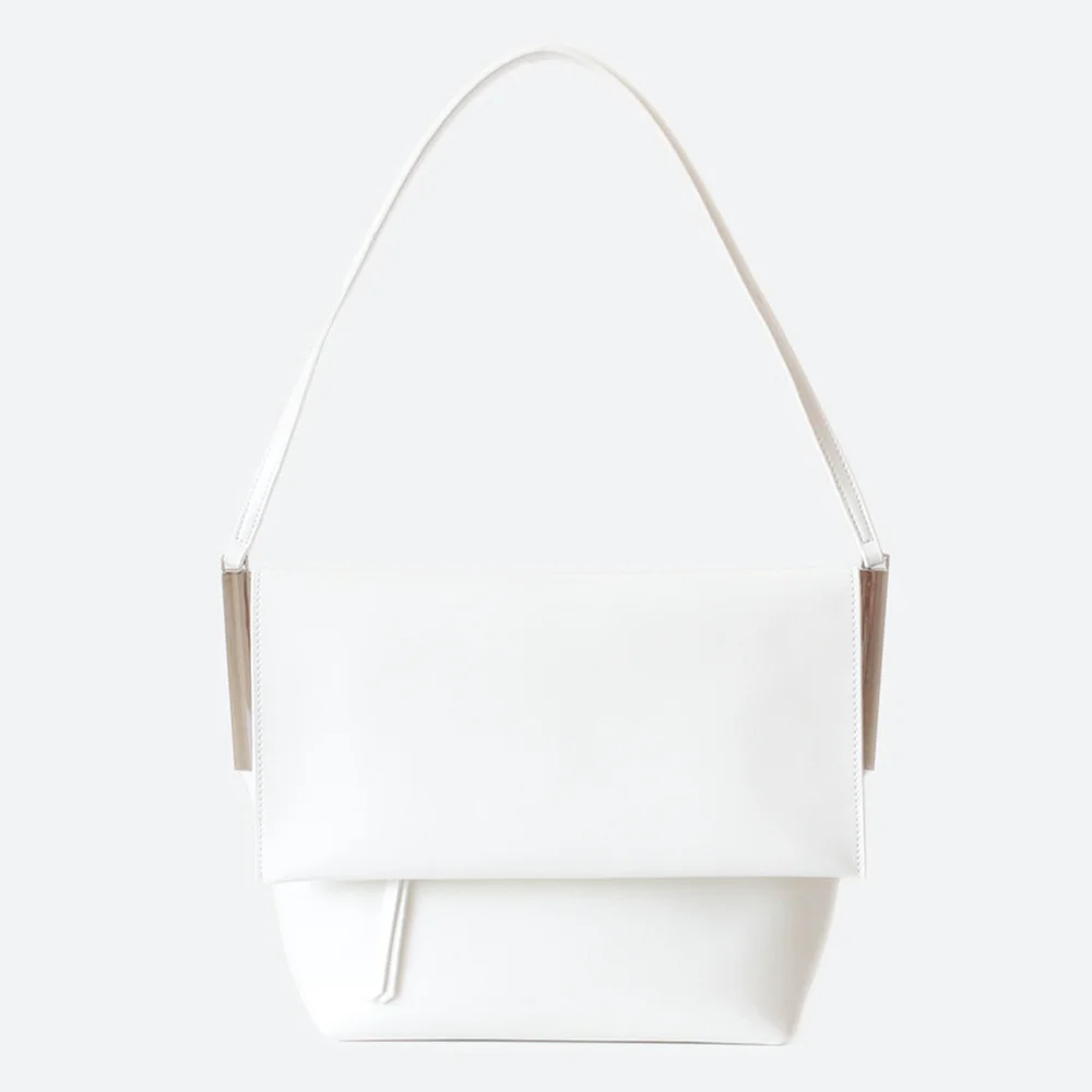 

Spring /Summer 2018 New Postal Bag Flap Large Capacity Simple Single Shoulder Soft Solid Messenger Fashion Elegant Leisure