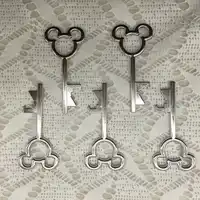 100 pcs/lot Kreative Hochzeit Gefälligkeiten Party Geschenke Silber Mickey Skeleton Key Bier Flasche Opener