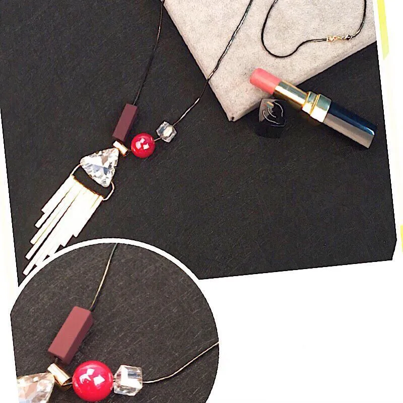 

Geometric Necklace Female Europe And America Exaggerated Metal Vertical Necklace Color Crystal Sweater Chain Fashion