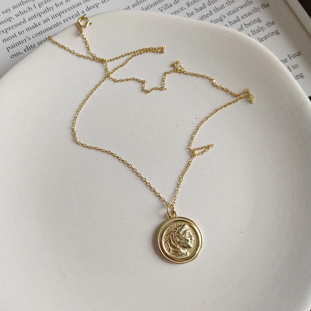 925 Sterling Silver Avatar Human Face Necklace Gold Round Portrait Pendant Necklace Clavicular Chain For Women Coin Jewelry 2019 (7)