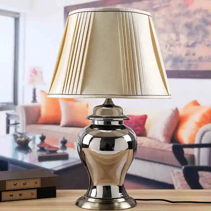 Vintage style porcelain ceramic desk table lamps for bedside chinese Blue and White Porcelain silver beautiful table lamp (1)