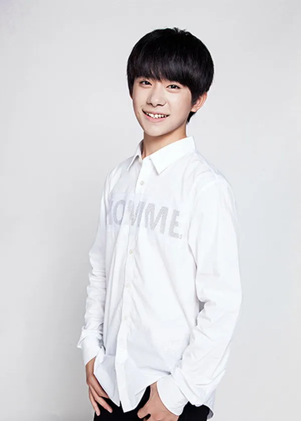 

Idol Group TFBOYS Jackson 45*30CM Wall Scroll Poster #39395