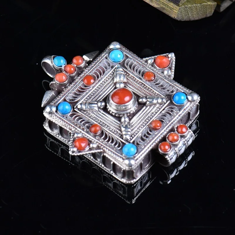 

Buddha has Buddha. Tibetan Buddhism supplies Nepal manual 925 silver inlaid beads mandala ga black box pendant