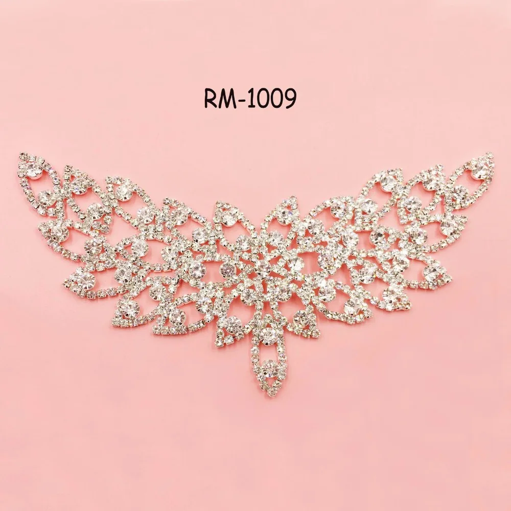 

Free shipping RM-1009 flatback Bridal crystal rhinestone applique for wedding gown dresses rhinestone neck patch trim sash