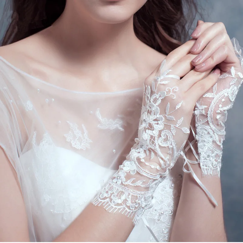 Short Wedding Gloves White Rhinestones Mitaine Short Wedding Gloves White Rhinestones Mitaine Blanche Fingerless Nikah Eldiveni In Bridal From Weddings