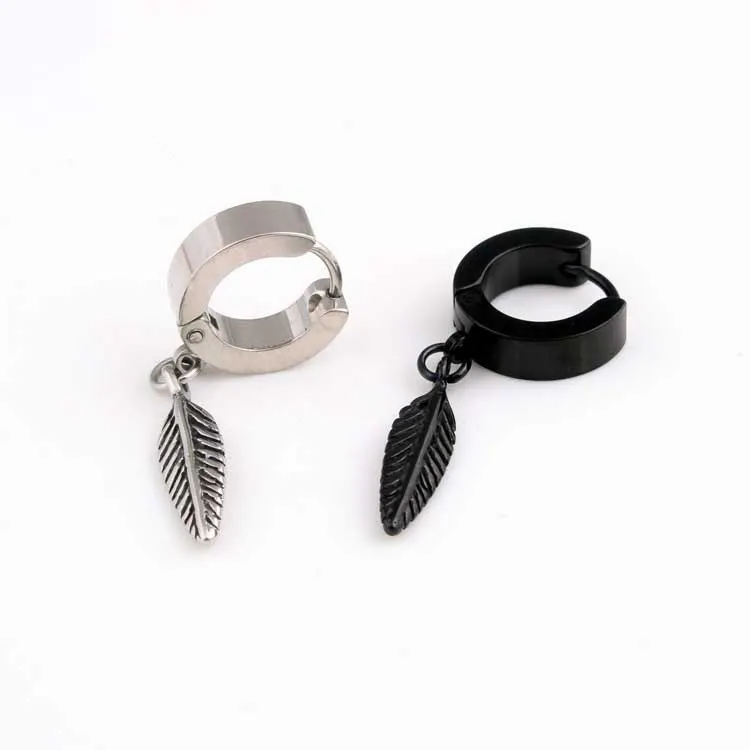 

Fashion Men Women Feather Hoop Earrings Silver Gold Black Stainless Steel Feather Leaf Charm Small Huggie Earrings Jewelry