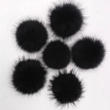 Дешевые 20 шт 50 шт/партия Съемный Черный Мех Енота Помпон большой настоящий 15 см меховой шар для вязаных шапок шапки Gorras
