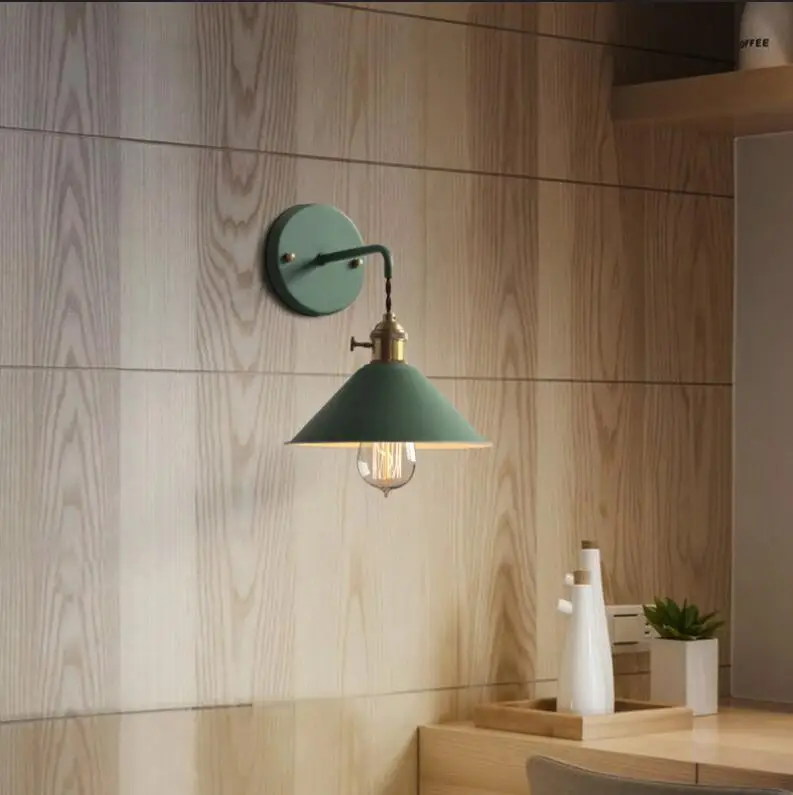 Кантри промышленный Железный настенный светильник простой современный настенный светильник светодиодный с 7 цветами для спальни столовой ресторана кафе магазина прохода - Цвет абажура: Green