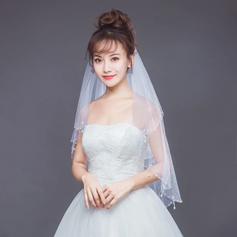 

2018 New Design Pearl Beaded Edge Wedding Veils Two Layers Crystal Short White Ivory Tulle With Comb Woman Bridal Accessories