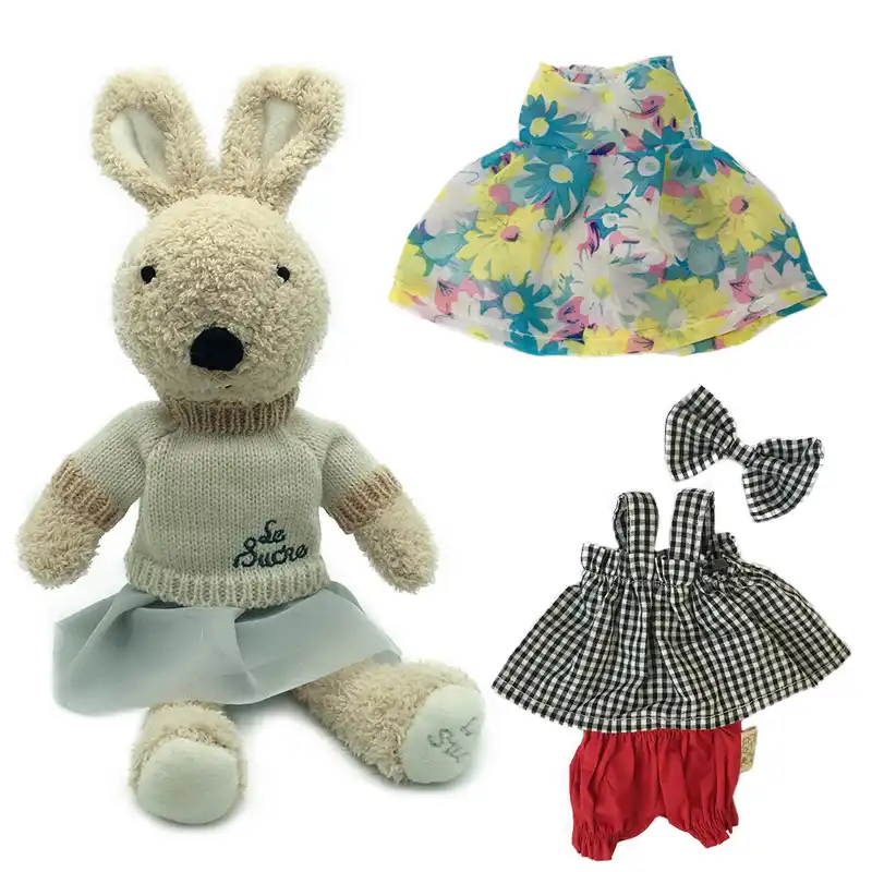 niños vestidos de muñecos