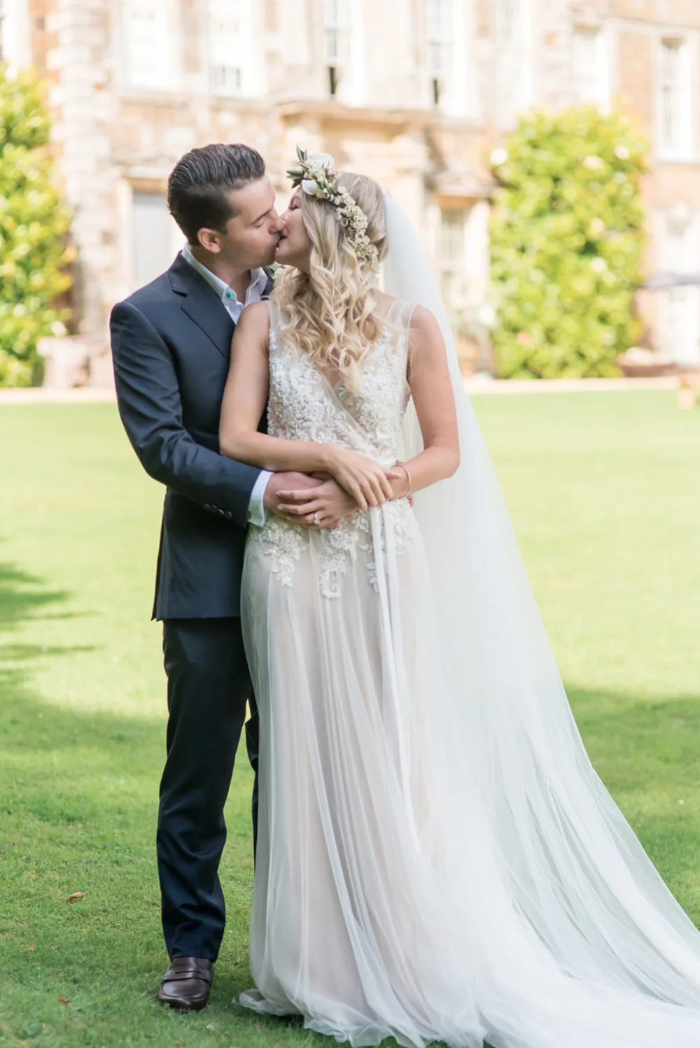 Liz-Martinez-aynhoe-park-wedding-13