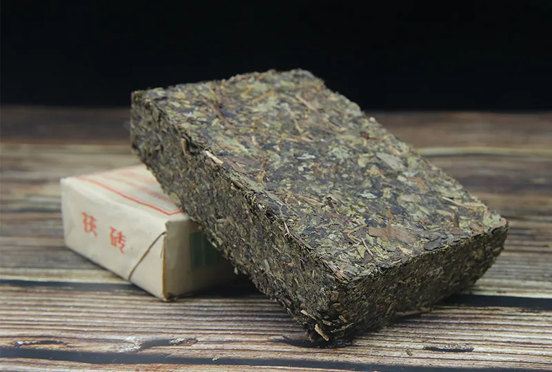 Китайский чай Baishaxi / Anhua Темный чай с золотым цветком Fu Brick 300 г