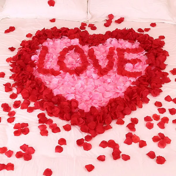 100pcs-Bag-Fashion-Wedding-Party-Accessories-Artificial-Flower-Rose-Petal-Fake-Petals-Marriage-Decoration-For-Valentine (1)