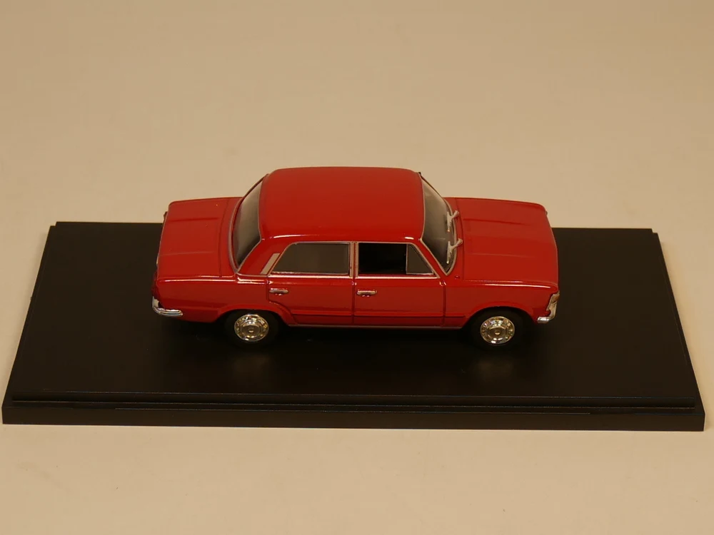 Ist модель 1:43 FIAT 125 P MR'75 бутик сплава автомобиля игрушки для детей Детские игрушки модель оригинальная посылка