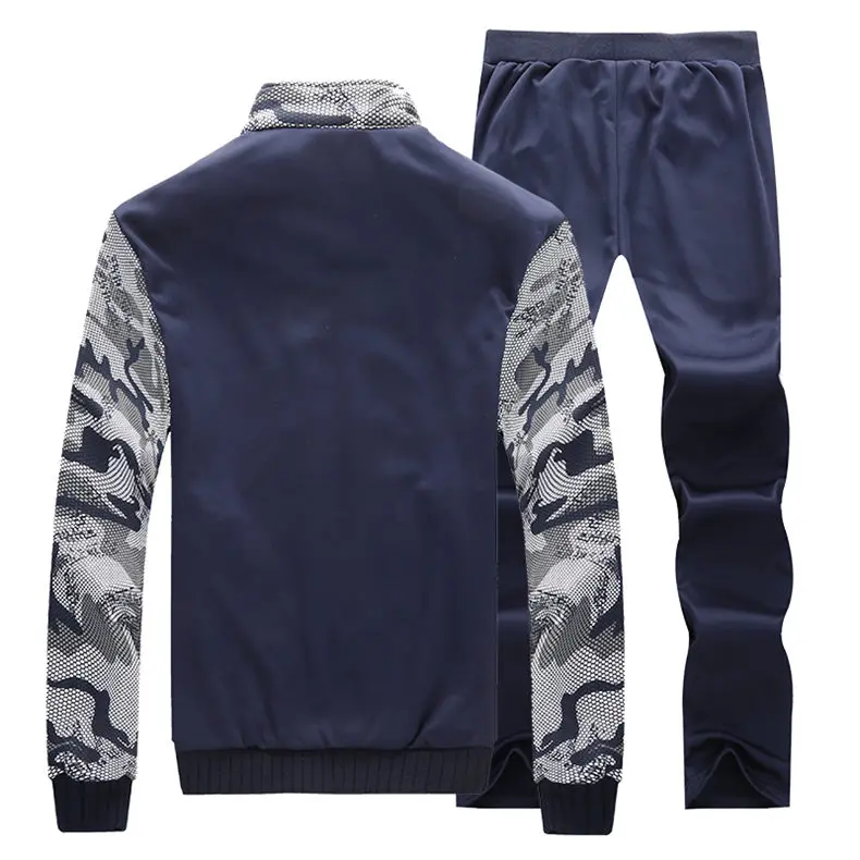 2018 Men Tracksuit Male Moletom Hoodies Warm Velvet Sweatshirt Male Winter Thick Fleece Camouflage Sport Suits Jacket+Pant 2PC 04