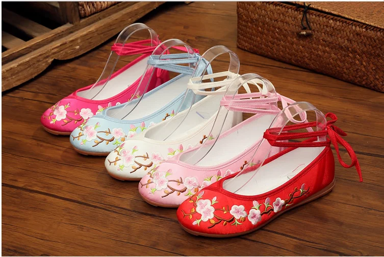 

Women Comfortable Kung Fu Shoes Tai Chi Martial Arts Karate Wing Chun Sports Martial Arts Training Sneakers