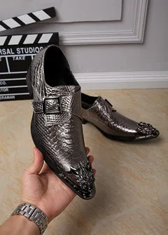 Zapatos hombre; cystal; обувь на скрытом каблуке для мужчин; слипоны с золотыми шипами; лоферы из натуральной кожи; sapato social; мужская обувь - Цвет: as picture