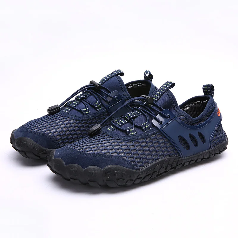 Дышащая акваобувь из сетчатого материала; мужская обувь на плоской подошве; уличная упругая спортивная обувь; мужские водонепроницаемые кроссовки; Легкие Нескользящие кроссовки - Цвет: Dark Blue