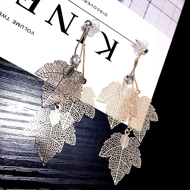 

Leaf pendant earrings,Fashion Jewelry, Dangle Earrings.