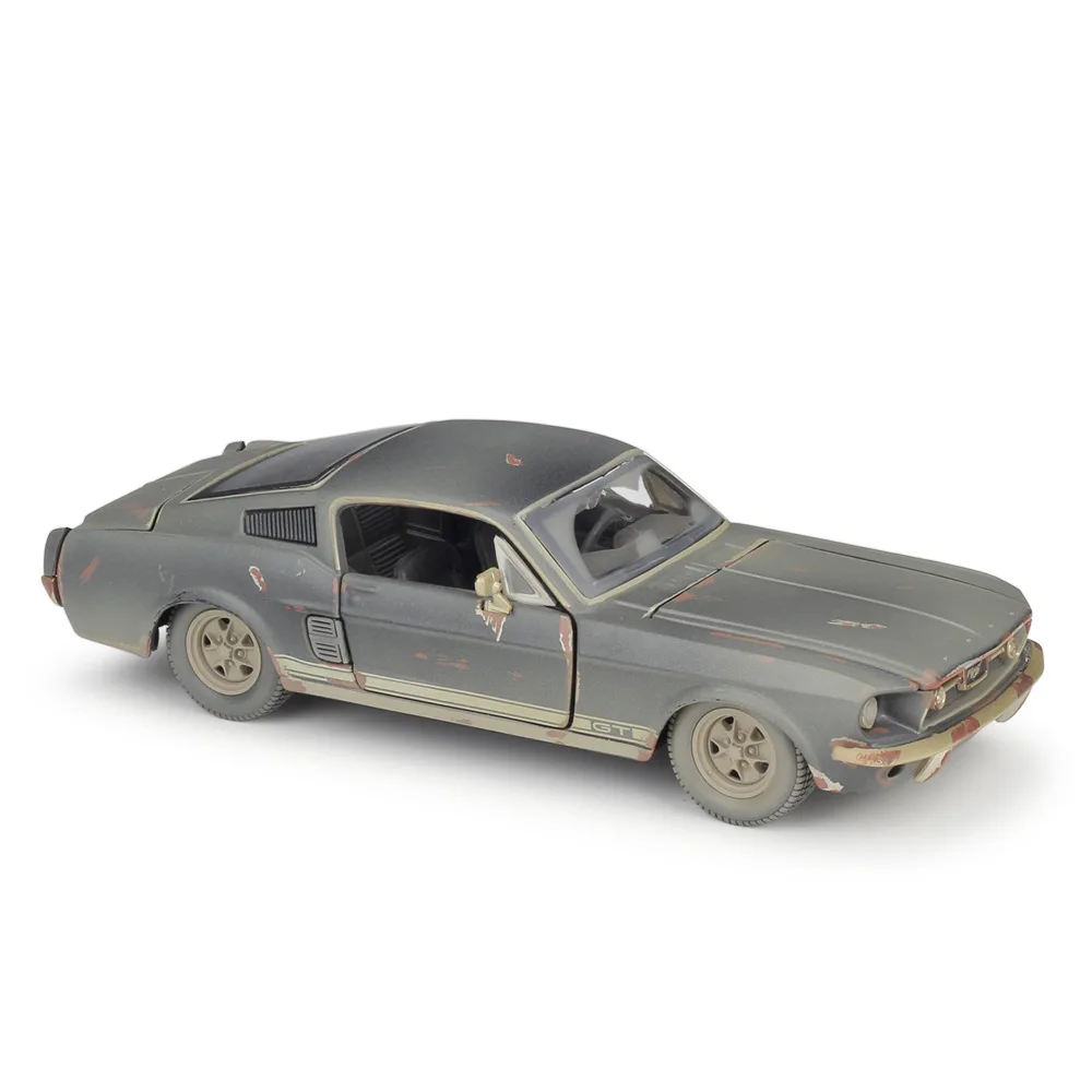 

1:24 Maisto Ford Mustang GT 1967 muddy Diecast model car