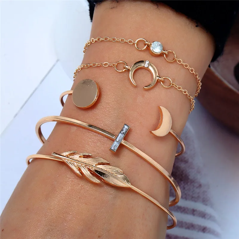 

2019 Trendy New Season Hot Sale Moon Cystal Nature Charm Bracelet Set &5Pcs/Set Gold Leaf Letter Open Bangle For Women Jewerly
