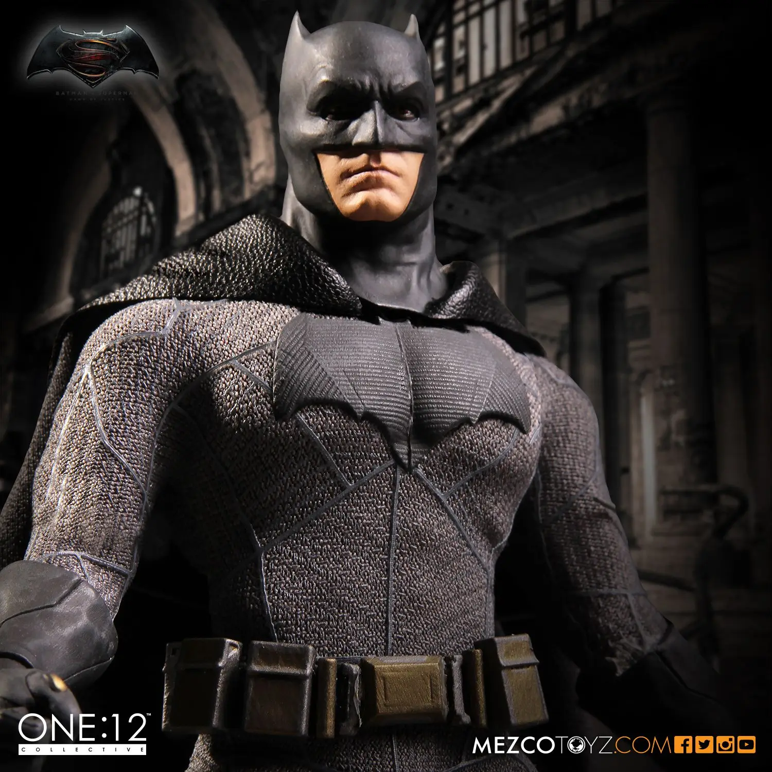 

MEZCO Dawn of Justice: Batman One:12 Collective High Quality BJD Action Figure Toys