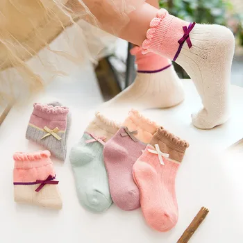 

New Product Hot Sale 5 Pcs Autumn Winter Lovely Bow Boneless Suture Cotton Middle Tube Comfortable Socks for Girls