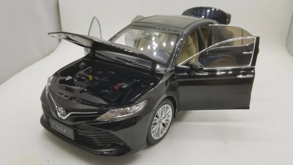 1:18 литая под давлением модель для Toyota Camry сплав игрушечный автомобиль миниатюрная коллекция подарок 8th поколение XV70