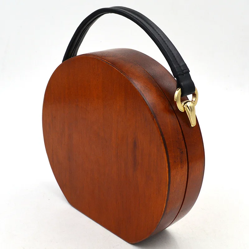 сумки с деревянными элементами. сумочка из дерева. сумка из фанеры. сумочка из дерева. деревянная сумочка.