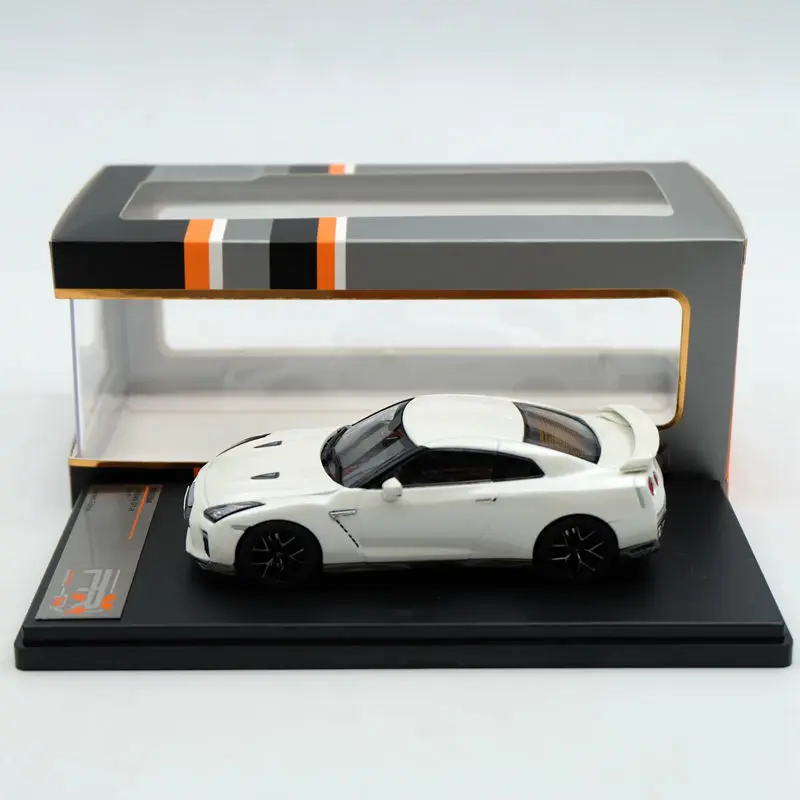 1:43 Premium X Nissan GT R 2017 White PRD584 Limited Edition