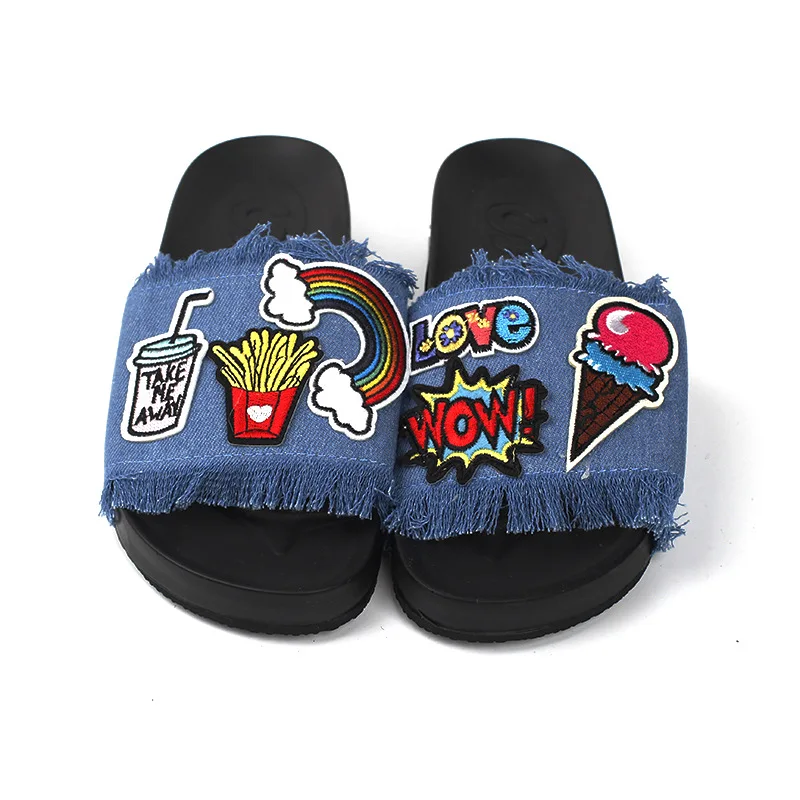 4438666012_2015806425