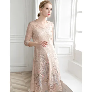 

Lace Elegant Dress 2019 Spring Summer Style Women V-Neck Luxurious Embroidery 3/4 Sleeve Slim Fitted Fashion Dress Vestidos XXL