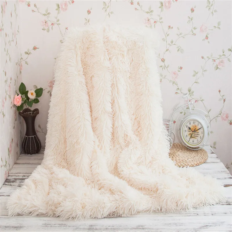 

160*200cm And 130*160cm Super Soft Long Shaggy Fuzzy Fur Faux Fur Warm Elegant Cozy With Fluffy Sherpa Throw Blanket