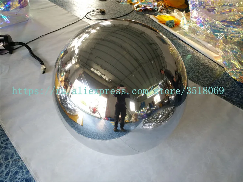 Sell PVC silver inflatable mirror ball, gold inflatable mirror ball, free delivery of an air pump, size can be customized