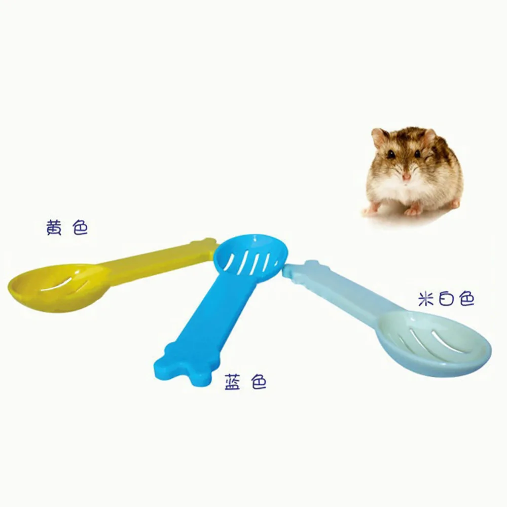 

Hamster Dedicated clean Sand Spoon for small pet squirrel Guinea pig Chinchilla rabbit random color hovel sand Cleaning spoon