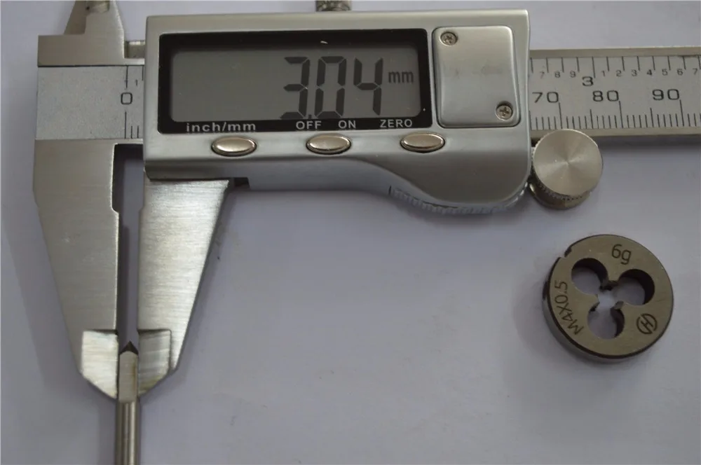 Buy 1 piece M4*0.5mm Tap and 1 piece M4*0.5mm Die , M4